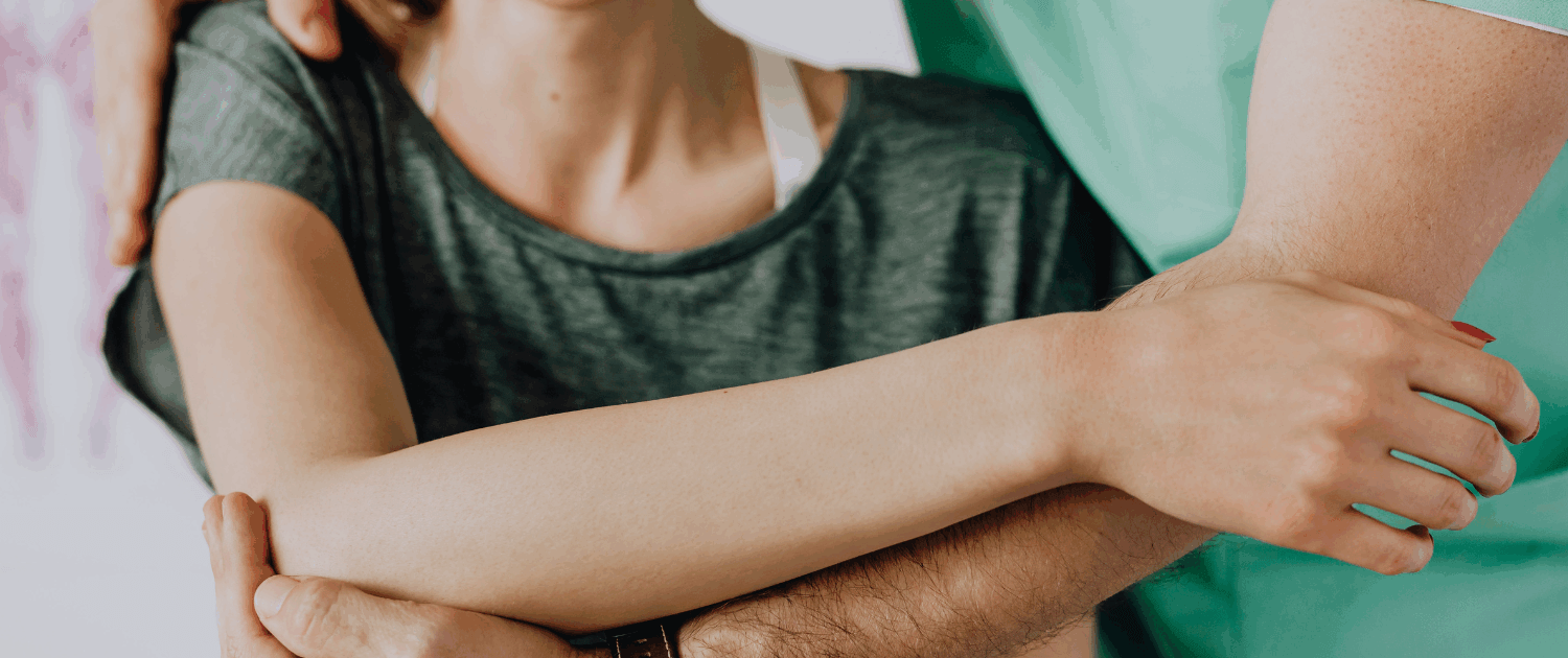 Frozen shoulder vs rotator cuff tear in naperville il How to tell if you have a frozen shoulder or rotator cuff tear in naperville